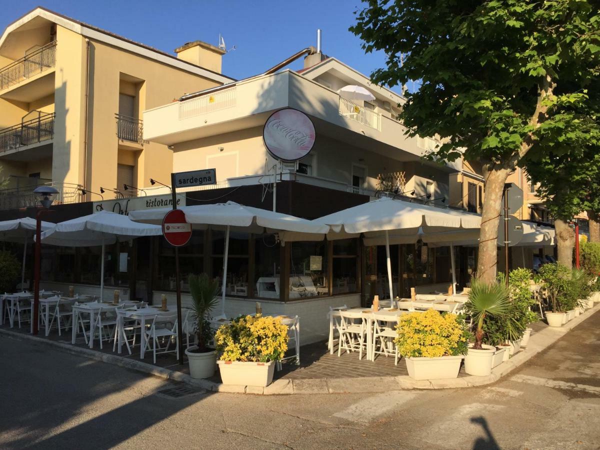 Appartamenti Orfeo Misano Adriatico Eksteriør billede