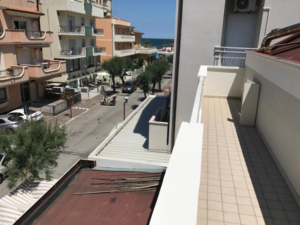 Appartamenti Orfeo Misano Adriatico Eksteriør billede